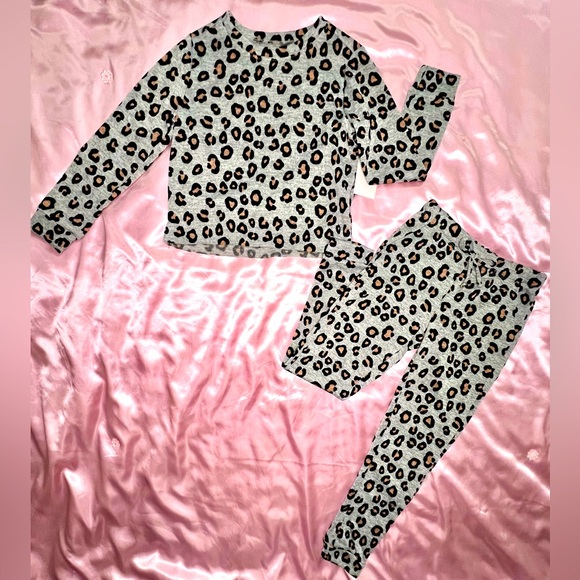 Vigoss Girls Two-Piece Jogger Set Leopard-NWT - Picture 2 of 6